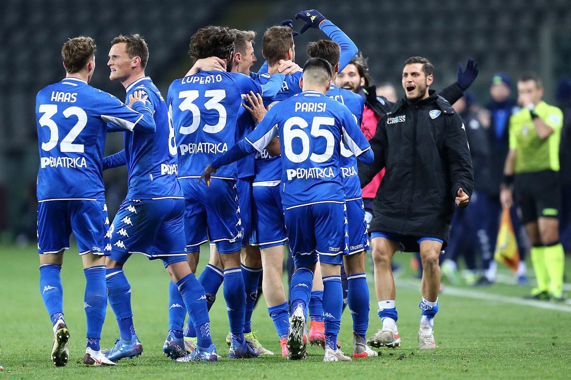 各方只有在 各方只有在